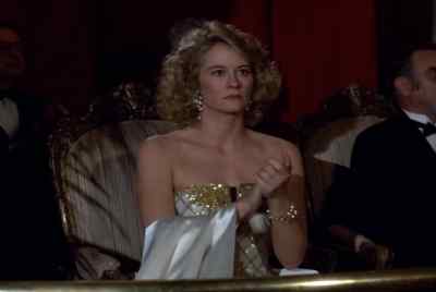 [ORCHESTRA PLAYS
BEETHOVEN'S FIFTH SYMPHONY] - Moonlighting