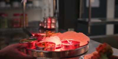 Order up.
- [bell dings] - Spin