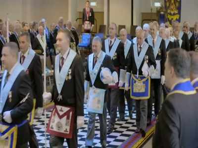 [organ music playing] - Inside the Freemasons