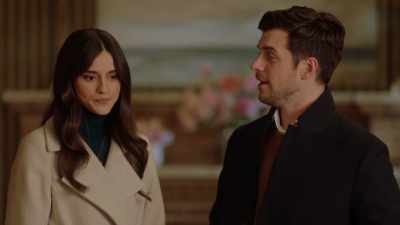 - Orice vrei, te ajut.
- Mulțumesc. - Lease on Love