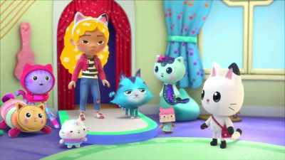 -[others] Whoa!
-[GabbyCatCam whirring] - Gabby's Dollhouse
