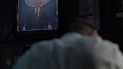 Otis graves was found dead. - Supergirl