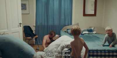 - Otto pees on me, too.
- You're so far out. - Another Round