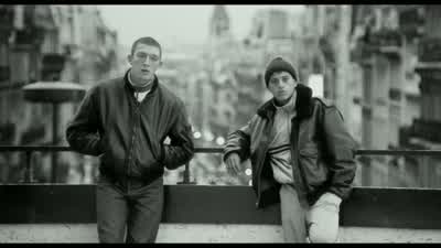 ...ouais. L'adresse d'Astérix. J'attends. - La Haine