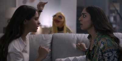 - Ouch.
- Oh, you are a jealous, resentful person. - The Muppets Mayhem