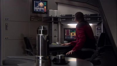 Our brig is bigger than this - Star Trek: Enterprise