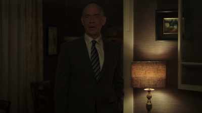 Our first date, when she, uh,
left the table to wash up, - Counterpart