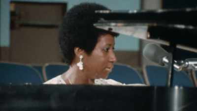 Our first selection tonight
is gonna be a little number - Amazing Grace