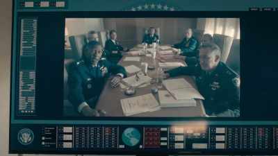 Our plane isn't going
to make it to the bunker. - Paradise