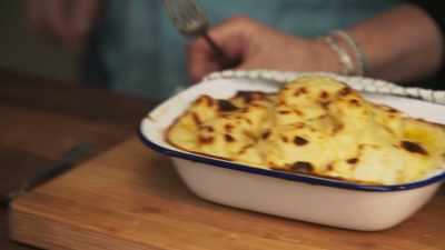 Our vintage cauliflower cheese
is ready. - James May: Oh Cook!