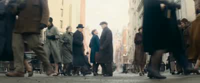 Out of the way, folks. - Fantastic Beasts and Where to Find Them