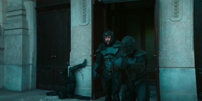 -Out of the way.
-Hey! - Knights of the Zodiac