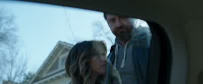 Out of the way, Nick. - Den of Thieves