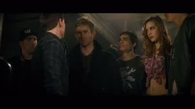 Stay here, Sandy. - Jack Reacher