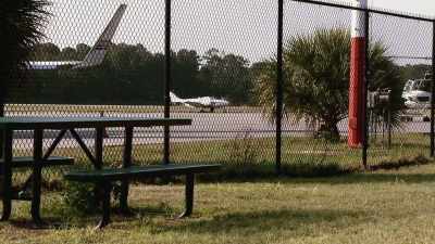 Ovens: JOHN AND LIZ CALVERT
HAD AN AIRPLANE - Hometown Homicide