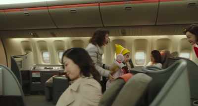 Over here, ma'am. - Okay! Madam
