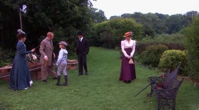 Over here, Mummy. Thank you, son. - Murdoch Mysteries