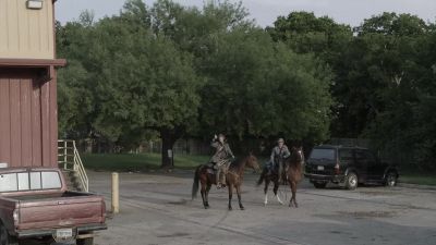 Over here! - Fear the Walking Dead