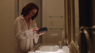 ♪ Over me... - The Marvelous Mrs. Maisel