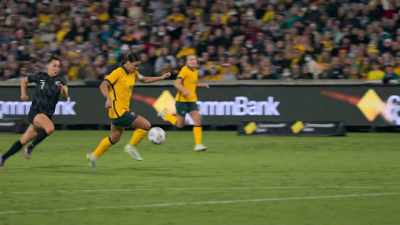 Over the top,
Kerr has sprung the defense. - Matildas: The World at Our Feet
