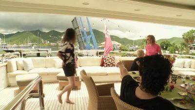[overlapping chatter] - Below Deck