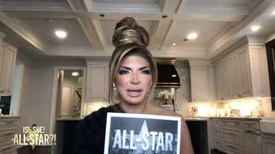 [overlapping chatter] - The Real Housewives Ultimate Girls Trip