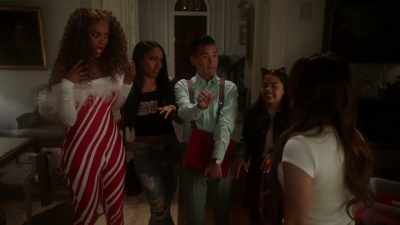 (overlapping chatter) - Life-Size 2