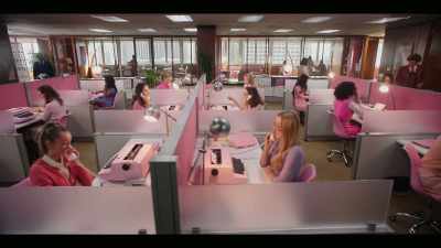 [overlapping chatter] - Minx