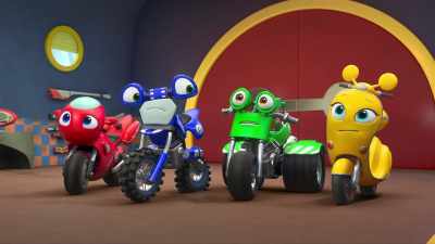 (overlapping)
- He's got a new stunt!
- He might be there right now! - Ricky Zoom