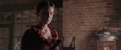 [overlapping voices] - Enola Holmes