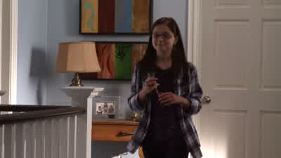 Ow! 29. - Modern Family