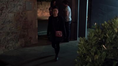 ‐Ow! Ow! That's attached, that's attached! ‐Out! - Pramface