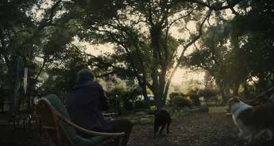 -Ow. There you go.
-♪ Shipless oceans - Beautiful Boy