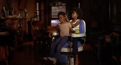 Ow You're hurting me Be quiet - Crooklyn