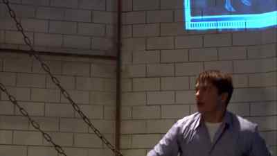 Owen, Owen, don't move. - Torchwood