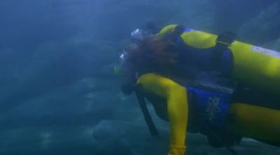 [OXYGEN RESPIRATOR RASPING] - Baywatch
