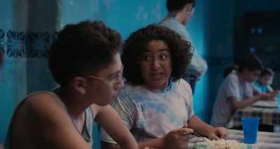 Oye, beats eating from a dumpster, verdad? - Blue Miracle