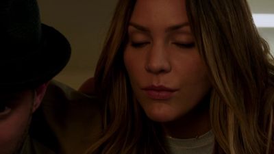 PAIGE: Beth, take a deep breath,
burn away from the window. - Scorpion