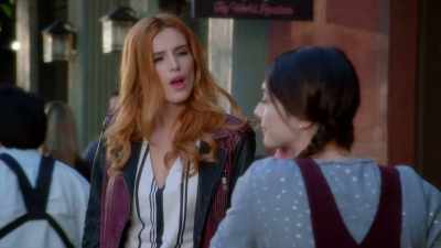 [Paige chuckles] - Famous in Love
