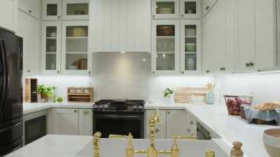 [Paige]
This is my dream kitchen. - Help! I Wrecked My House