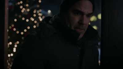 -[Pam] Go.
-[Alarm rings, buzzes] - Home Sweet Home Alone