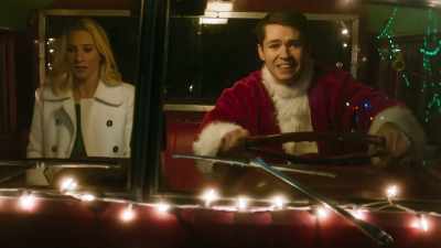 [panting] I started
working for this fella - Santa Fake