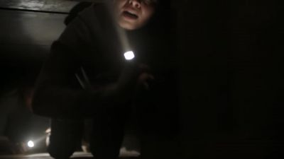 - (PANTING)
- (INFECTED SNARLING) - Fear the Walking Dead
