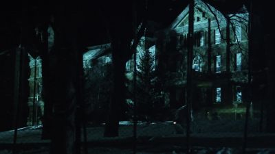 [Panting] [Kenia] Don't slip! - Wrong Turn 4: Bloody Beginnings