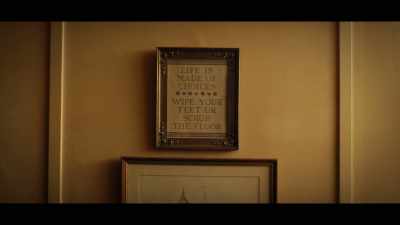 - [panting]
Oh, God, oh, God, oh, God. - The Tourist