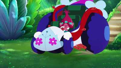 [ panting ] - Trolls: TrollsTopia