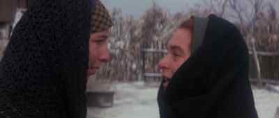 - Papa will see you.
- I want him to. - Fiddler on the Roof