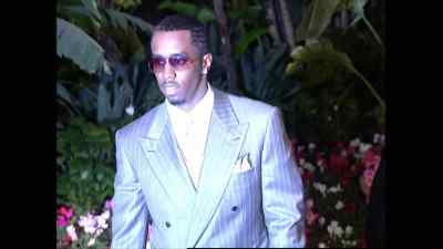 [paparazzi shouting] - Diddy: The Making of a Bad Boy