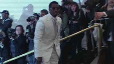 [paparazzi shouting] - Diddy: The Making of a Bad Boy