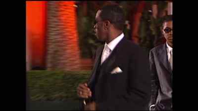 [paparazzi shouting] - Diddy: The Making of a Bad Boy